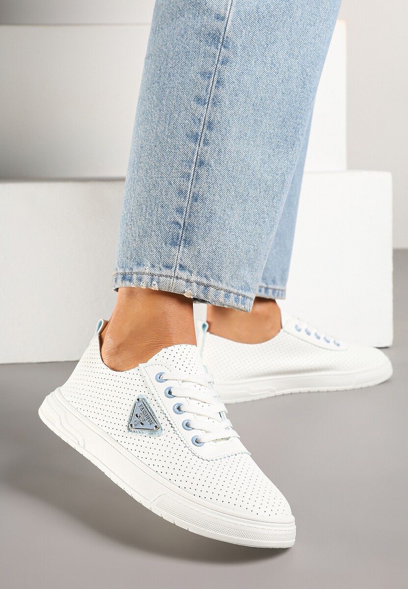 Biało-Niebieskie Tenisówki z Cholewką z Perforacją i Ozdobną Aplikacją Emmio