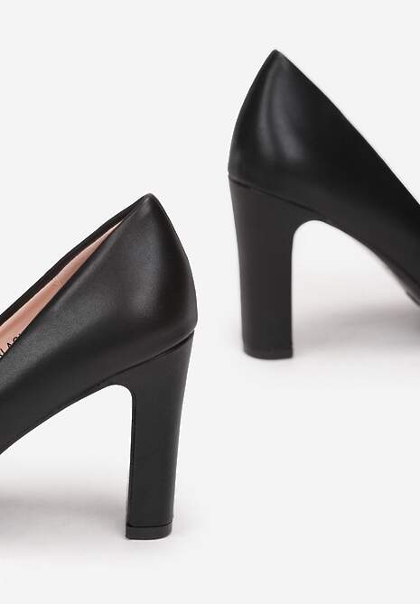 Czarne Czółenka ze Szpiczastym Noskiem Marnera