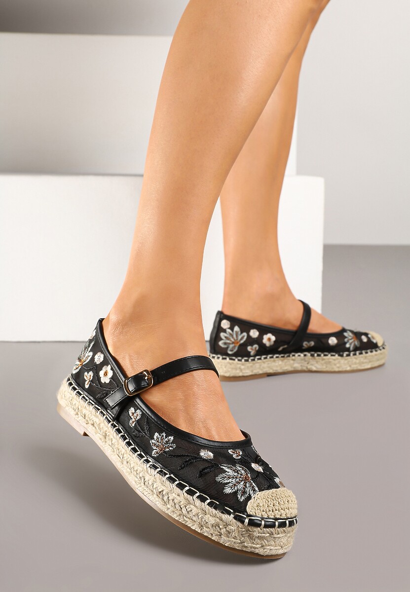 Czarne Espadryle z Siateczki na Plecionej Podeszwie Zdobione Haftem Evelritia