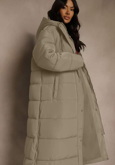 Zielona Długa Kurtka Zimowa z Pikowanymi Przeszyciami Kapturem i Suwakami Mevanesa