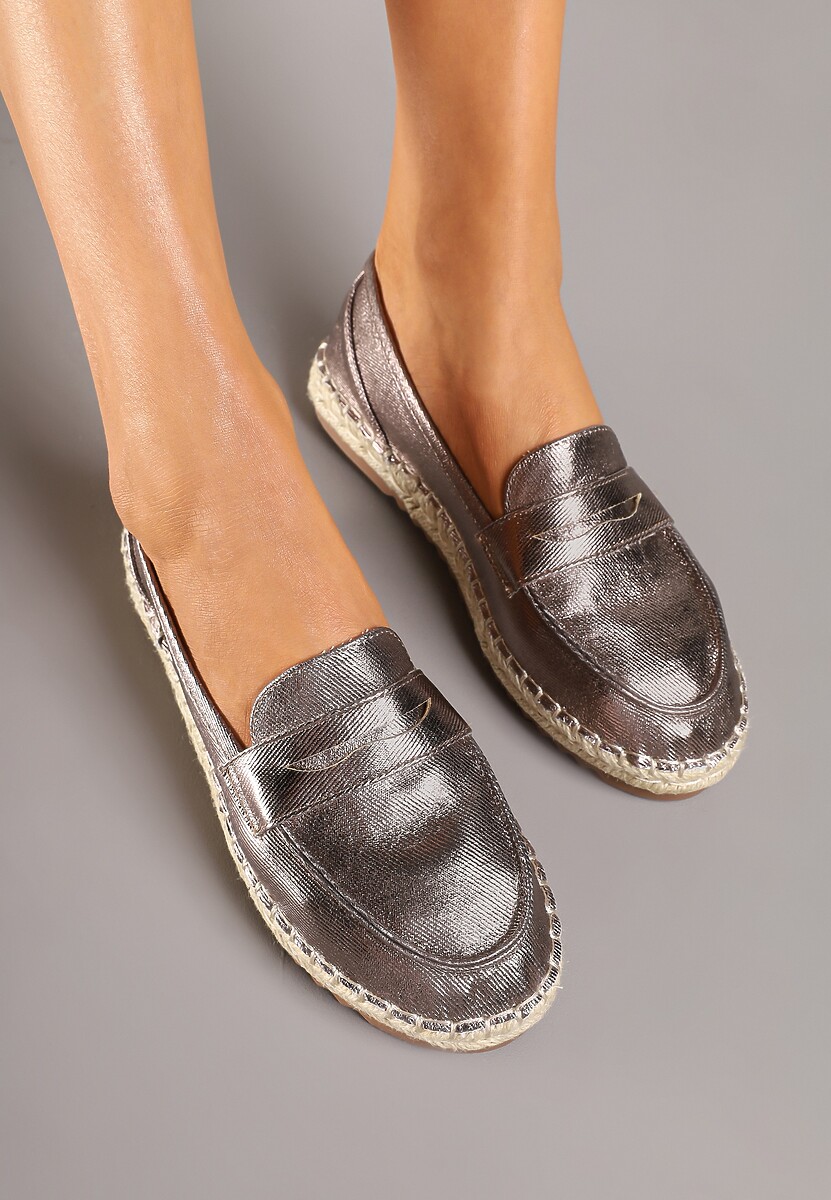 Srebrne Espadryle Ozdobione Plecionką i Paskiem Zolivia