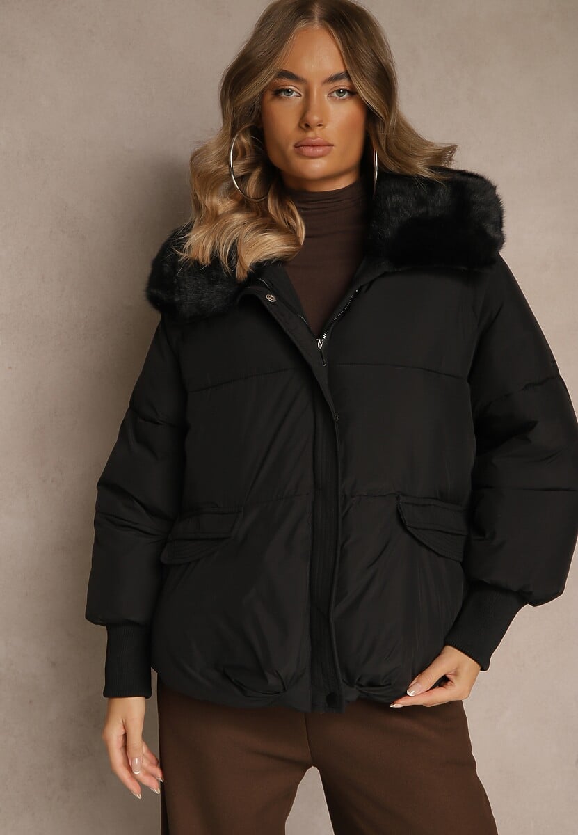 Biała Pikowana Kurtka Oversize z Futerkiem i Wysokimi Ściągaczami Nalinessa