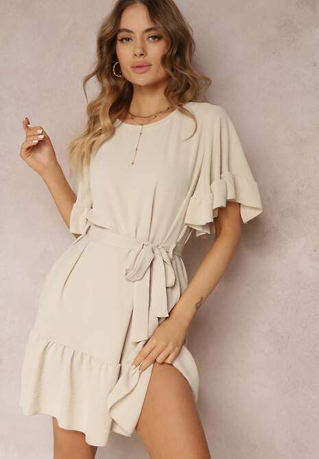 Jasnobeżowa Rozkloszowana Sukienka z Falbankami i Wiązanym Paskiem Aurya