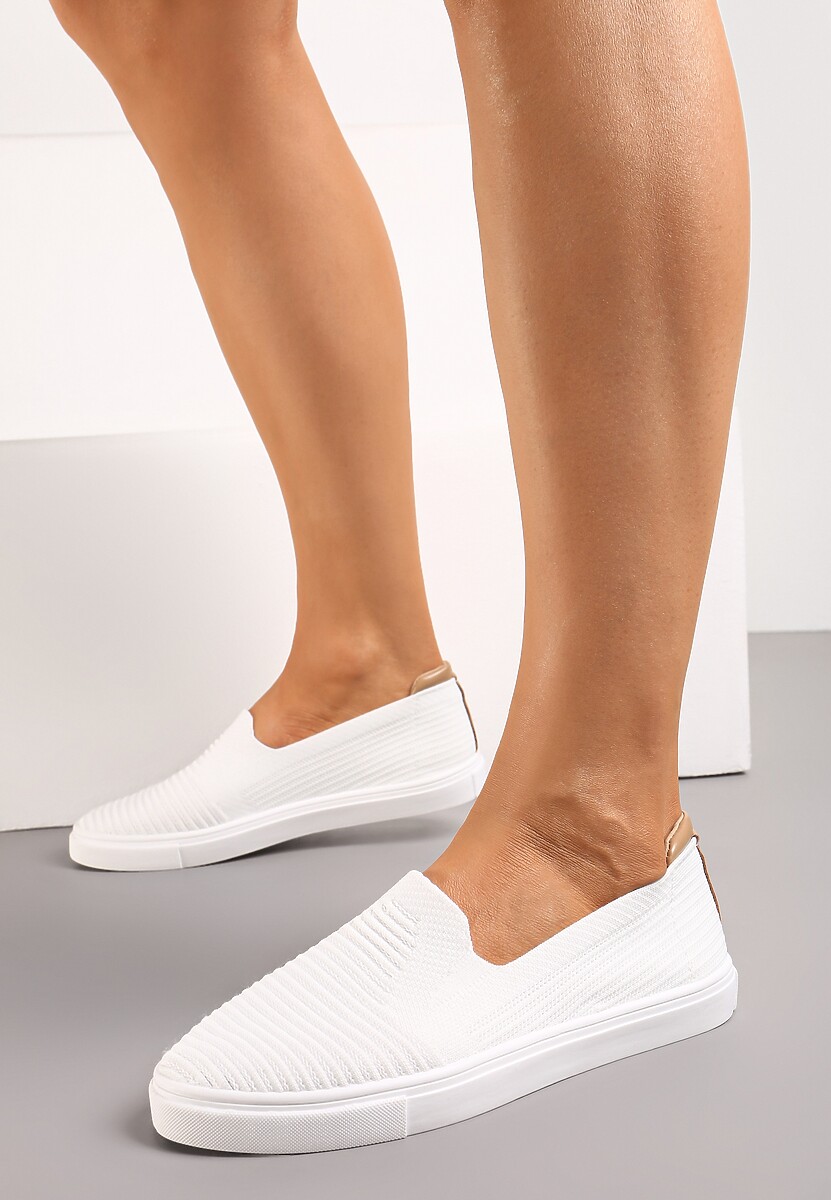 Białe Wsuwane Tenisówki Ozdobione Wstawką z Ekoskóry na Zapiętku Eliriaba