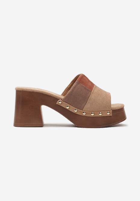 Brązowe Klapki z Niewysoką Platformą i Kwadratowym Słupkiem z Nitami Naeri