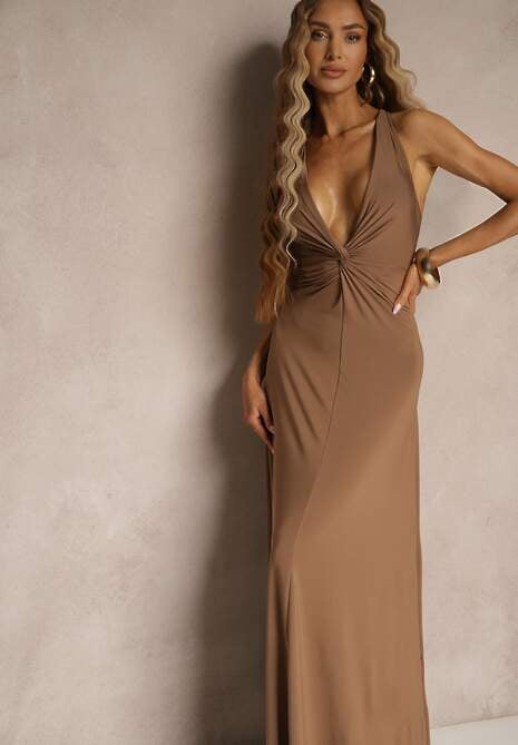 Brązowa Marszczona Sukienka z Wiskozą o Rozkloszowanym Fasonie Bez Rękawów Folonea