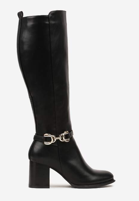 Czarne Kozaki na Słupkowym Obcasie Zdobione Metalową Aplikacją przy Cholewce Resiona