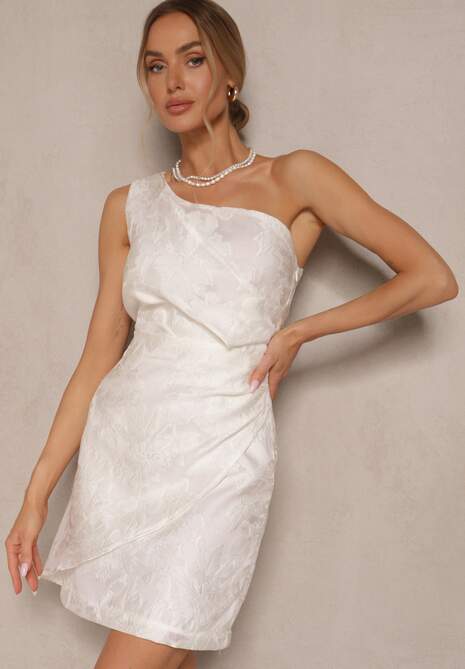 Biała Sukienka w Kwiaty o Taliowanym Fasonie z Asymetryczną Górą na Jedno Ramię Halavira