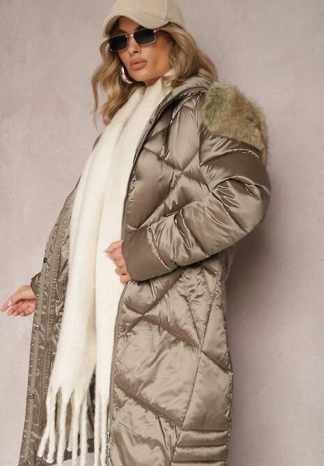 Ciemnobeżowa Pikowana Kurtka za Kolano i Kapturem z Futerkiem Demmia