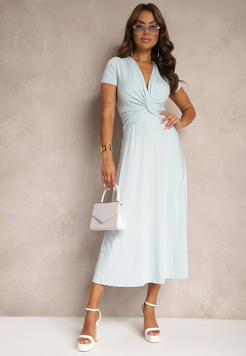 Jasnoniebieska Sukienka o Taliowanym Kroju z Imitacją Węzła i Trójkątnym Dekoltem Telvitela