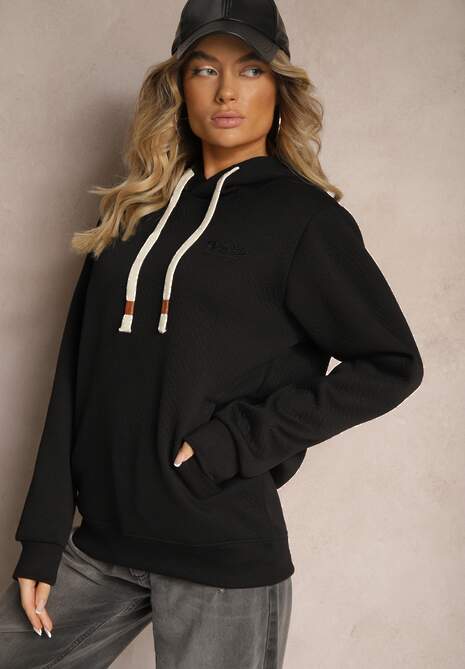 Czarna Casualowa Bluza z Dodatkiem Bawełny Kapturem i Ozdobnymi Sznurkami Feseraria
