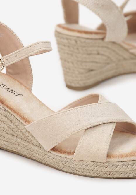 Beżowe Sandały na Koturnie Ozdobionym Sznurkiem z Juty Starla