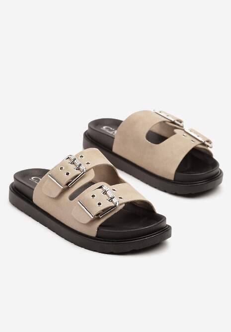 Beżowe Klapki Ozdobione Klamrami Vellevia