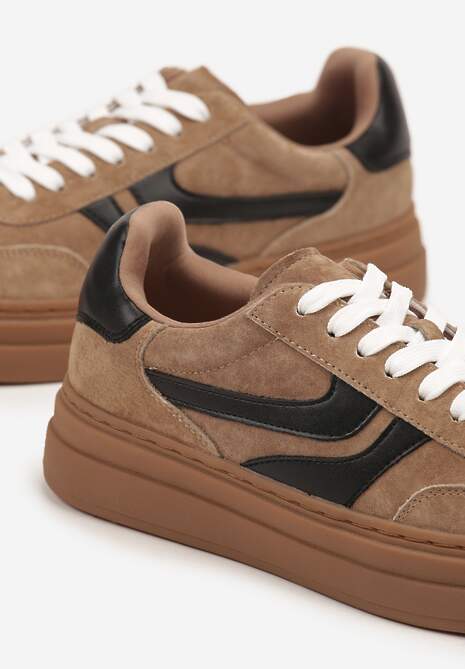 Brązowe Zamszowe Sneakersy Tenisówki Ozdobione Geometrycznym Motywem Nalivette