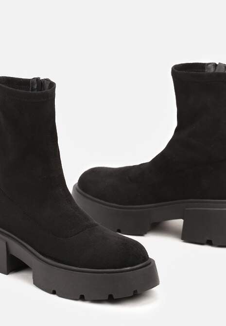 Czarne Botki na Platformie z Dopasowaną Cholewką Tinor