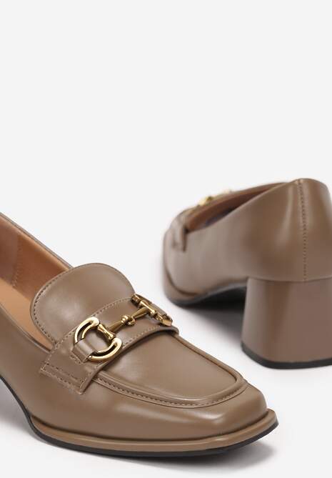 Ciemnobeżowe Mokasyny z Klamerką na Słupku Vaila