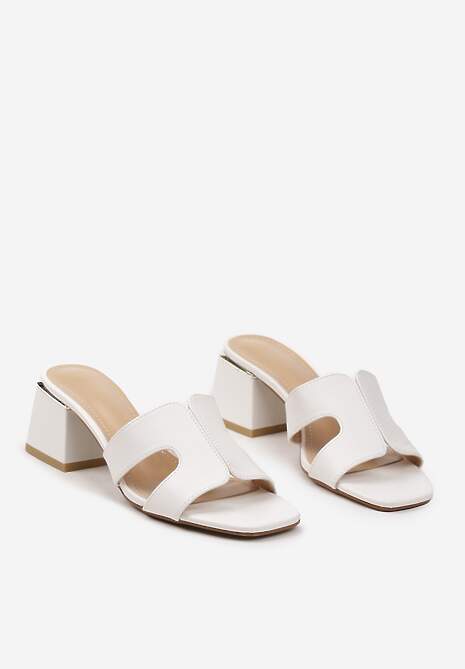 Białe Wsuwane Klapki z Ekoskóry na Słupku Qlina