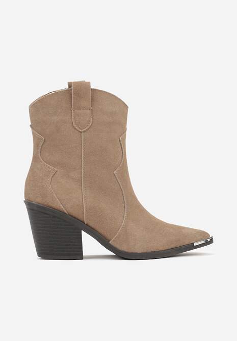 Ciemnobeżowe Skórzane Botki Kowbojki z Metaliczną Aplikacją na Nosku Saneara