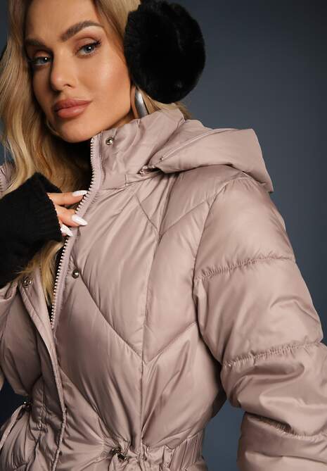 Beżowa Długa Pikowana Kurtka w Stylu Parki z Troczkiem w Pasie i Sztucznym Futerkiem Abelasa