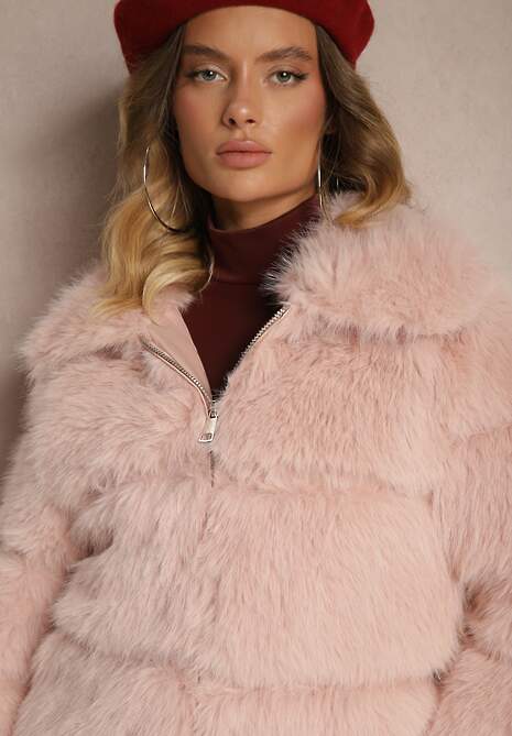 Różowa Pikowana Kurtka Futrzana z Eleganckim Kołnierzem Sinadrea