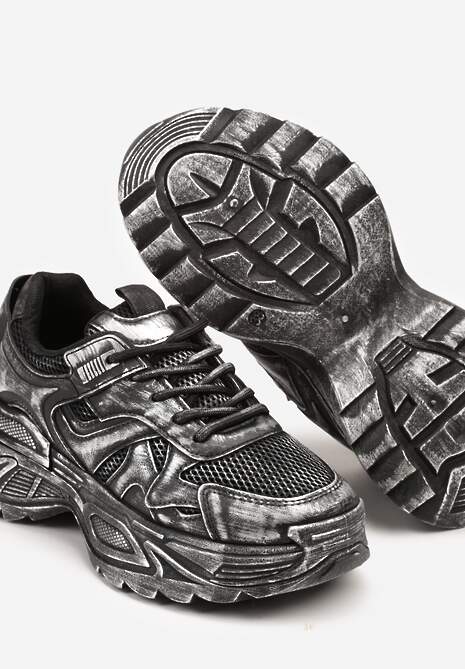 Czarne Sneakersy w Streetwearowym Stylu na Podeszwie z Tłoczeniami Neodeoriel