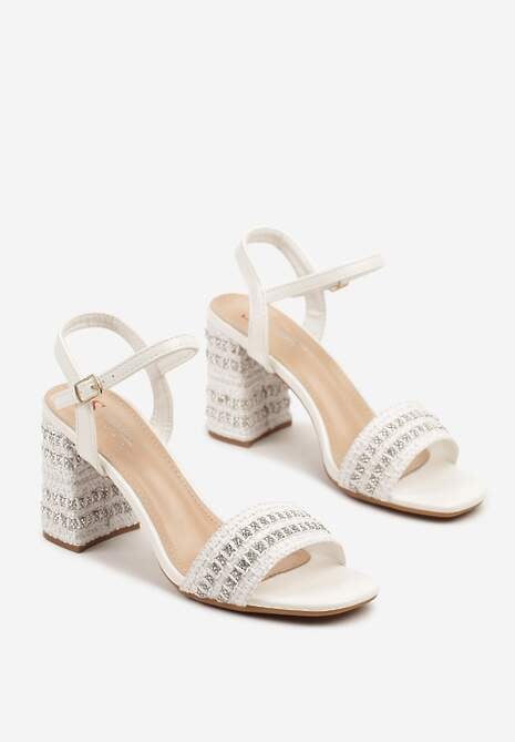 Białe Sandały na Słupku Ozdobione Cyrkoniami Haldisa