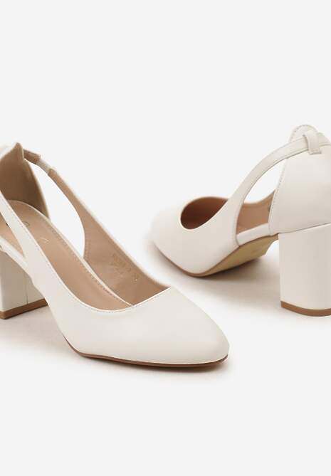 Białe Czółenka na Słupku Ozdobione Wycięciami Po Bokach Darisol