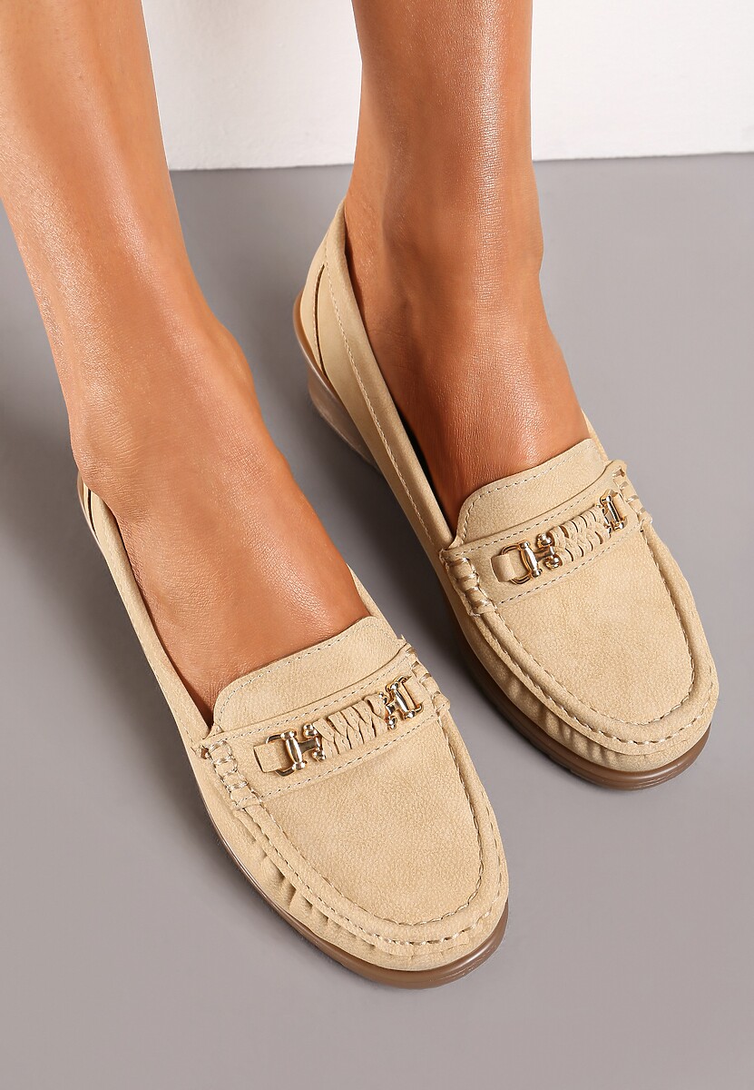 Ciemnobeżowe Półbuty z Ekoskóry z Koturnem i Metalicznym Detalem Fornal