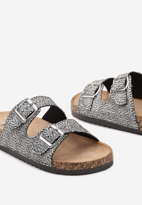 Czarne Klapki w Stylu Boho z Ozdobnymi Paskami i Korkową Podeszwą Asou