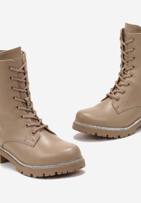 Ciemnobeżowe Botki Workery ze Sznurowaniem i Ozdobnym Paskiem Cyrkonii na Płaskiej Podeszwie Mikiea