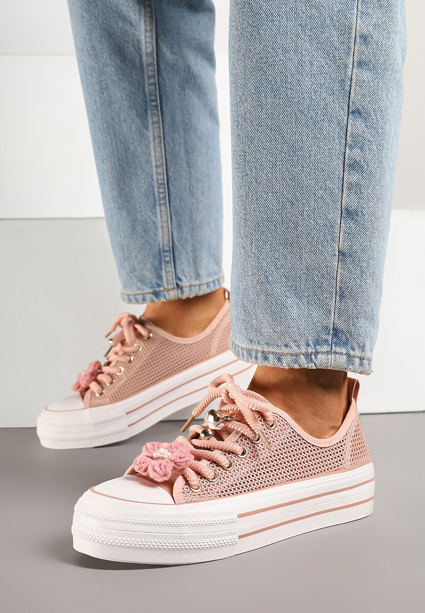 Różowe Trampki na Platformie z Ażurową Cholewką i Aplikacjami 3D Leniri