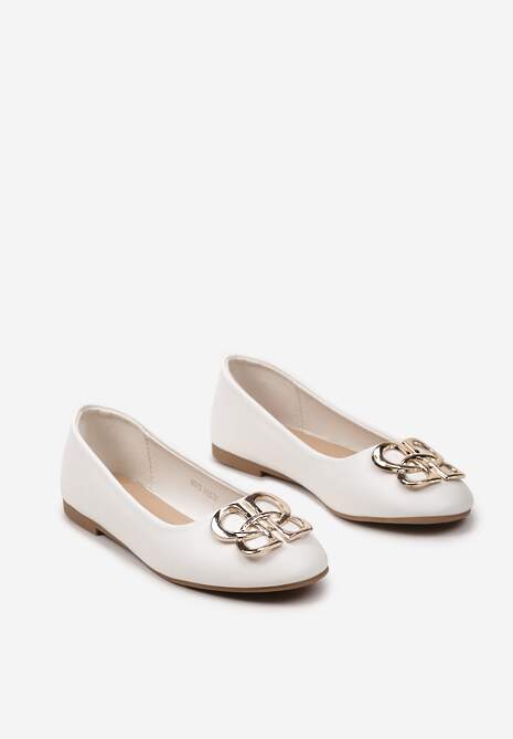 Białe Balerinki Klasyczne Wsuwane ze Złotą Ozdobą z Metalu Tarins