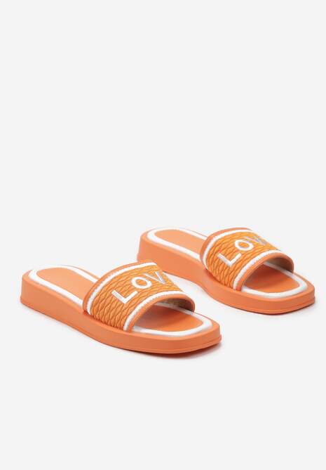 Pomarańczowe Klapki z Ozdobnym Napisem na Cholewce i Noskiem w Kwadrat Optizoria