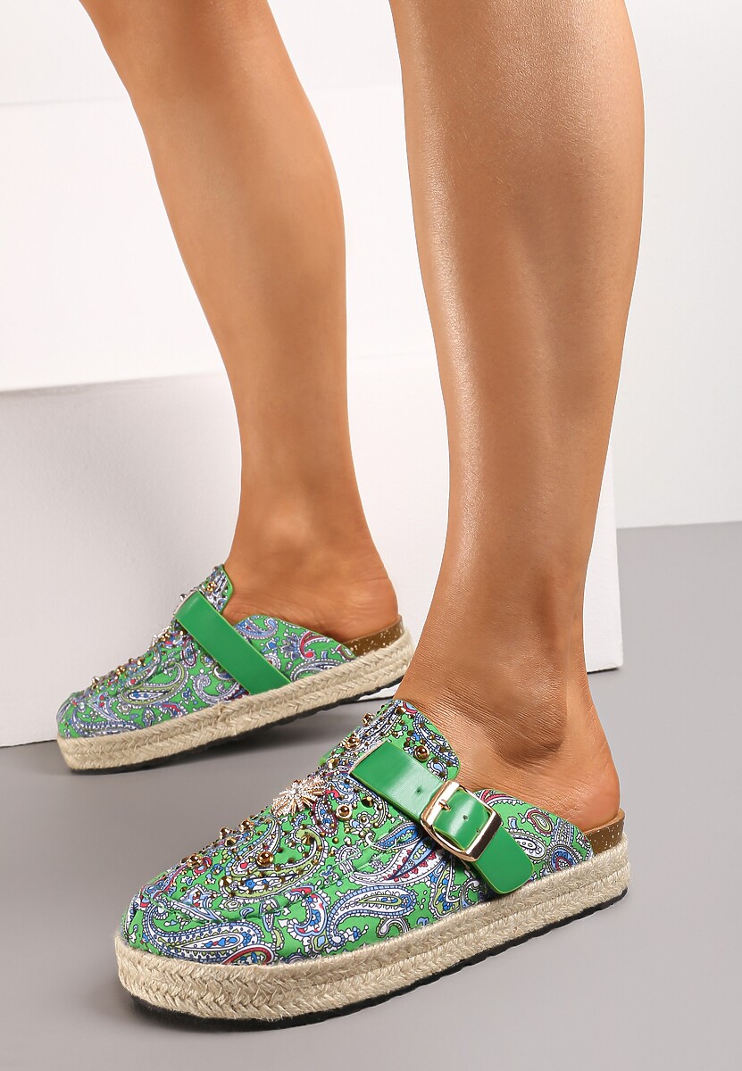 Zielone Klapki z Ekozamszu z Oryginalnym Wzorem i Klamrą Nirable