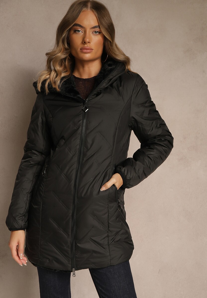 Czarna Dwustronna Kurtka z Kapturem Pikowanymi Przeszyciami i Futerkiem Rossalea