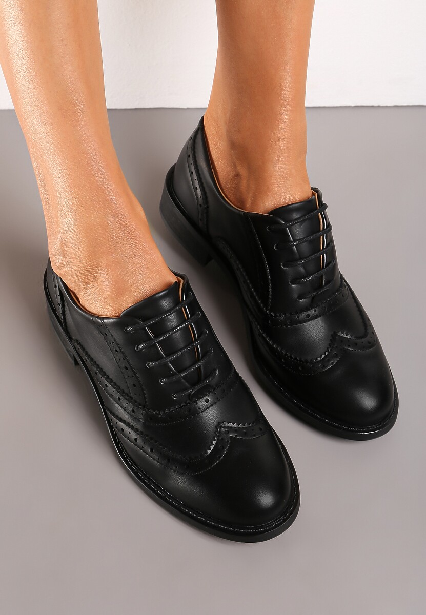 Czarne Klasyczne Półbuty Oksfordki Delaisama