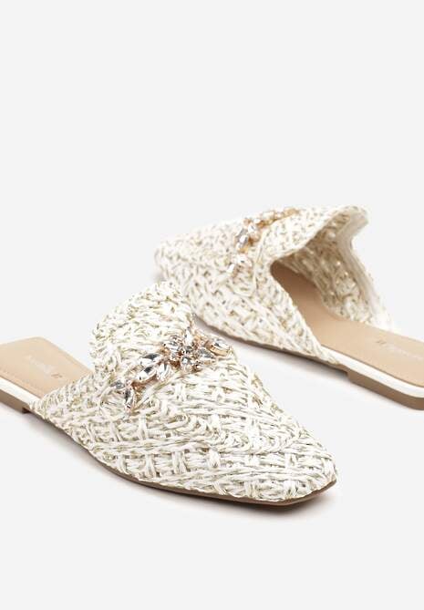 Białe Klapki Mule Ozdobione Cyrkoniami i Metaliczną Nicią Tatosenia