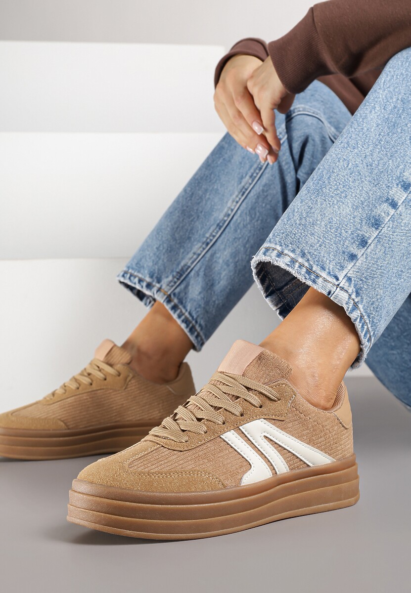 Białe Sneakersy Tenisówki na Platformie z Tłoczeniem i Geometrycznym  Motywem Kialie