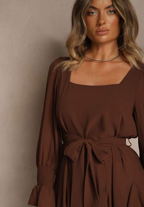 Brązowa Sukienka Vices z Półtransparentnymi Rękawami Wiązania w Talii Resmosa