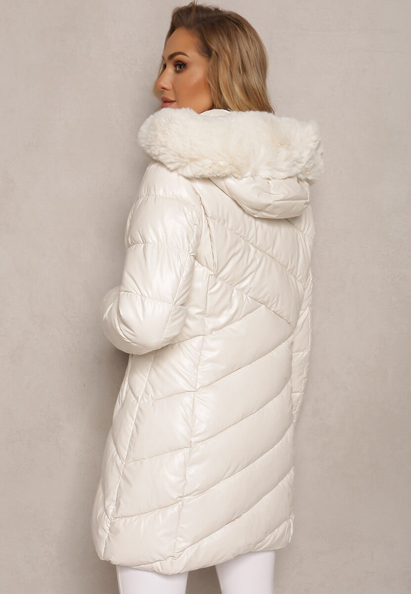 Jasnobeżowa Pikowana Kurtka z Odpinanym Kapturem i Ozdobnym Futerkiem Ainoa