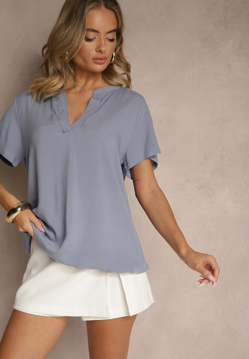 Niebieska Bluzka z Wiskozy z Dekoltem w Serek Savelae