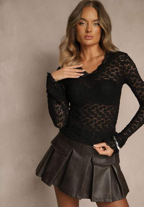 Czarna Bluzka Longsleeve z Koronki z Falbankami przy Rękawach Isonea