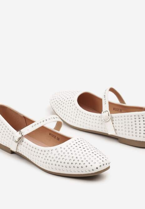Białe Balerinki z Cyrkoniami All Over i Paskiem na Sprzączkę Benilsa