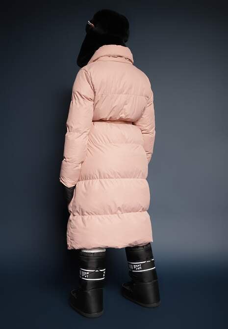 Różowa Kurtka Płaszcz z Wysokim Kołnierzem Zapinana na Napy z Paskiem Luliriva