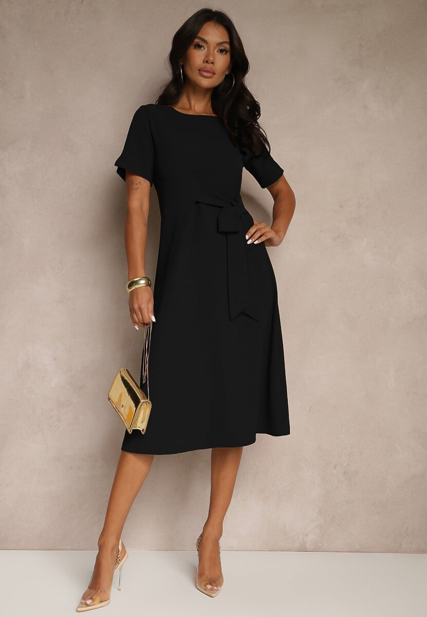 Czarna Rozkloszowana Sukienka Vices Zdobiona Wiązaniem Folarenne