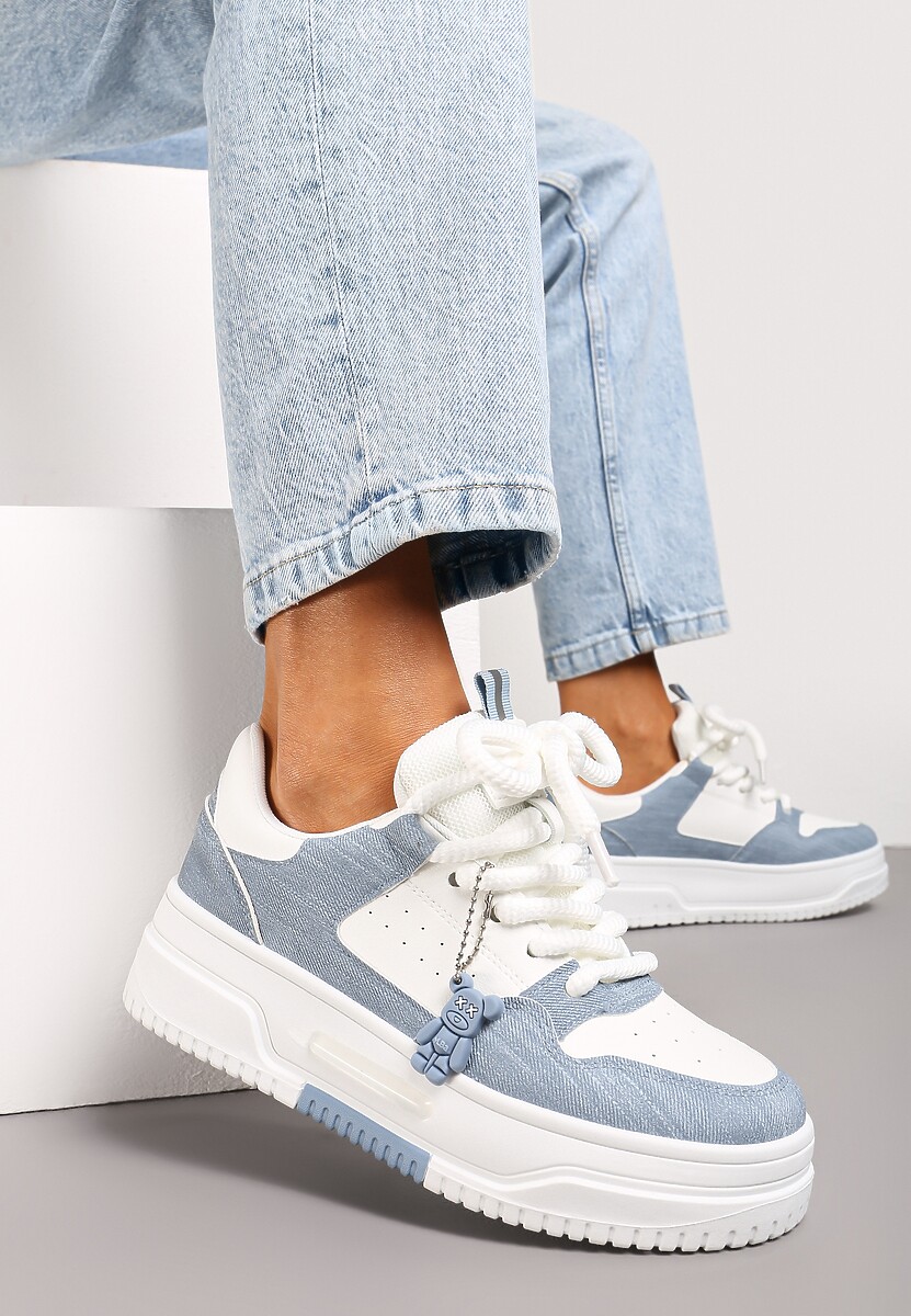 Biało-Niebieskie Sneakersy na Platformie z Zawieszką Misiem Arialbe