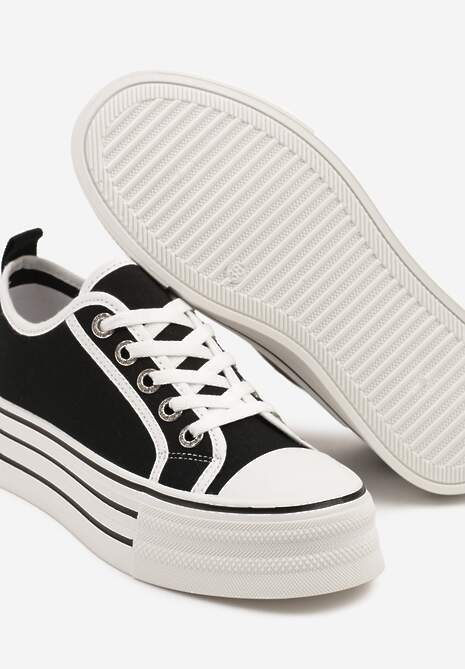 Czarne Trampki na Grubej Podeszwie Lurivanna