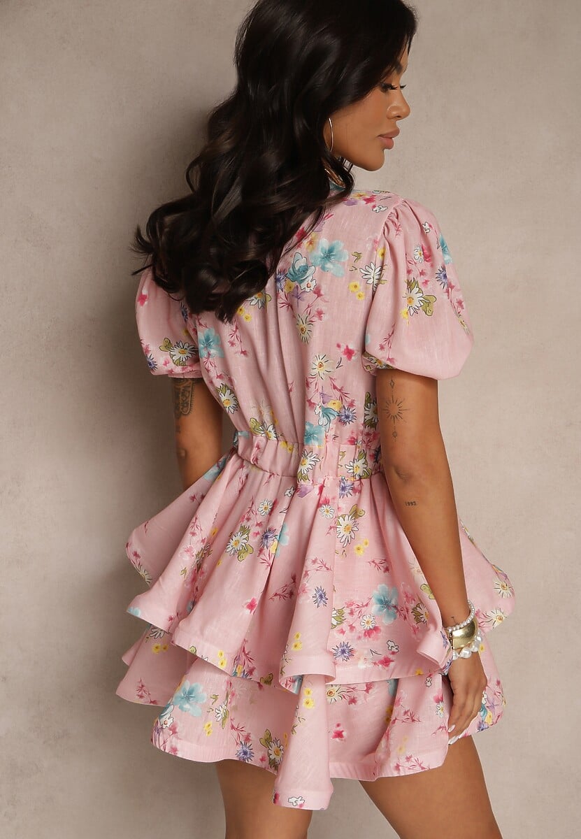 Różowa Rozkloszowana Sukienka z Bawełny Zdobiona Falbanami i Kwiatowym Wzorem Sarolisse
