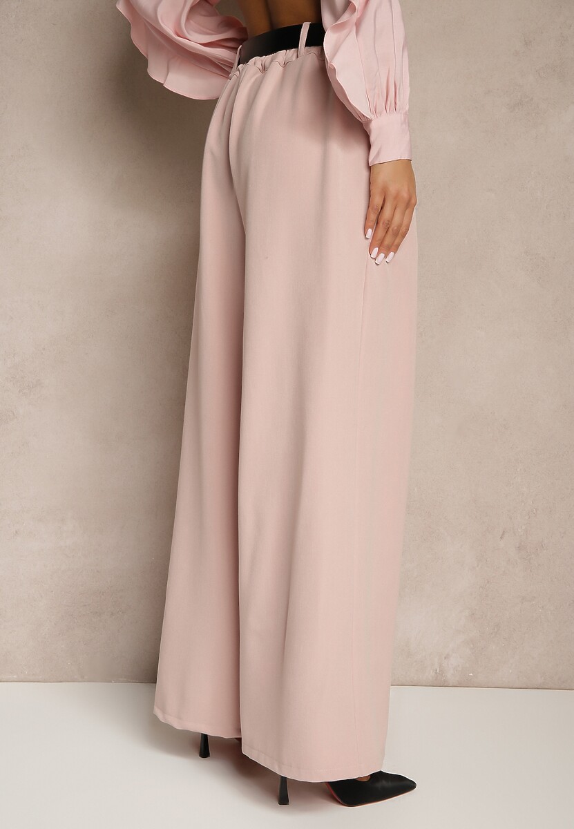 Różowe Eleganckie Szerokie Spodnie Garniturowe z Wiskozą Ozdobione Paskiem Ravinae