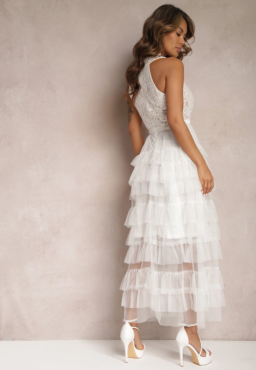 Biała Wieczorowa Sukienka Maxi Ozdobiona Koronką i Falbanami Fariel